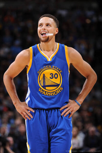 并与萨拉赫 并与萨拉赫